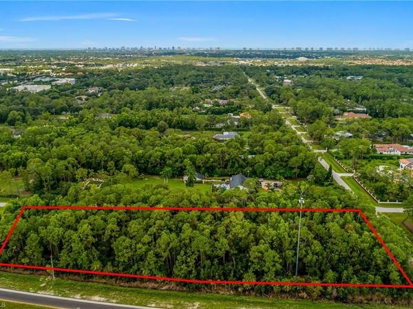 620 Soll ST , NAPLES, FL 34109