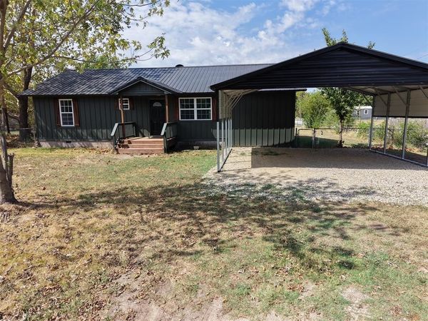 817 N 4th Street, Okemah, OK 74859