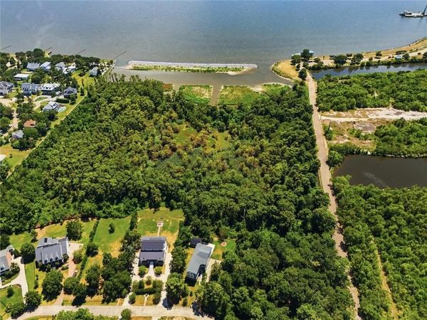 436 W CHASE Court, Mandeville, LA 70448