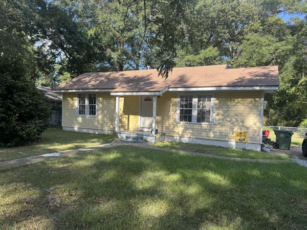 322 S 20th Ave., Hattiesburg, MS 39401