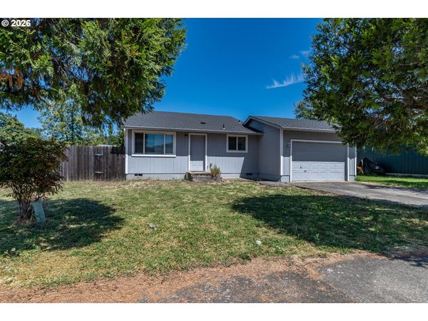 211 VALLEY CT, Sutherlin, OR 97479
