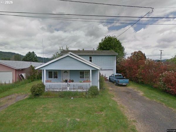 211 OAK ST, Amity, OR 97101