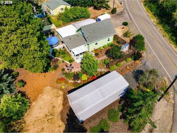 374 E MAIN ST, Lowell, OR 97452