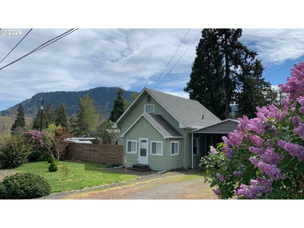 374 E MAIN ST, Lowell, OR 97452