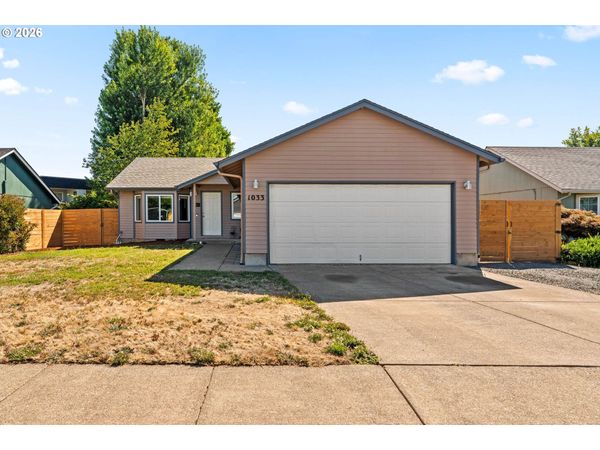 1033 ASH GROVE LOOP, Creswell, OR 97426