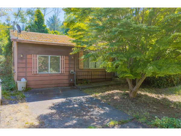 190 N VERNON ST, Coquille, OR 97423