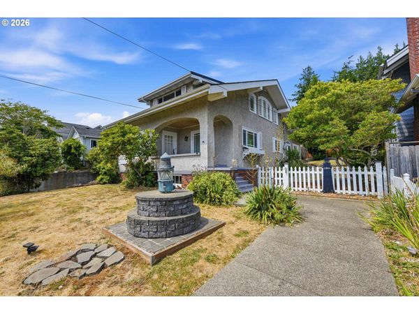 842 OREGON AVE, North Bend, OR 97459