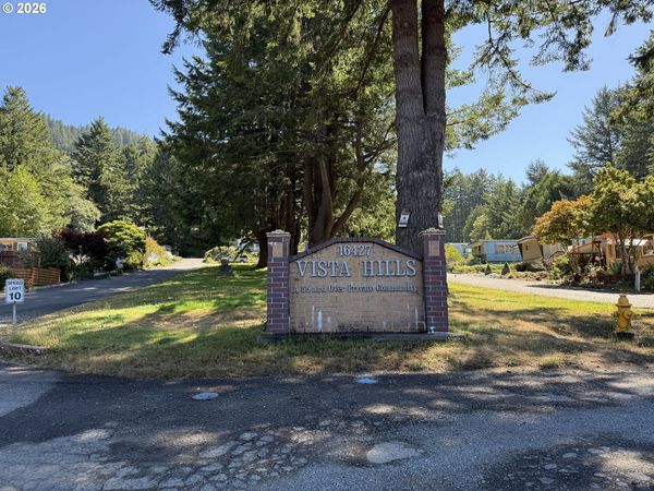 16427 VISTA HILLS DR, Brookings, OR 97415
