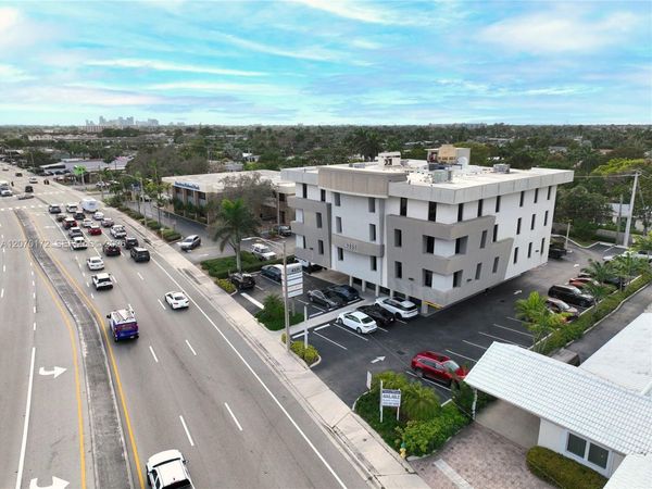 4331 N Federal Hwy , Oakland Park, FL 33308