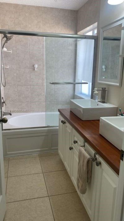 223 SW Maple Ter , Davie, FL 33325 Photo