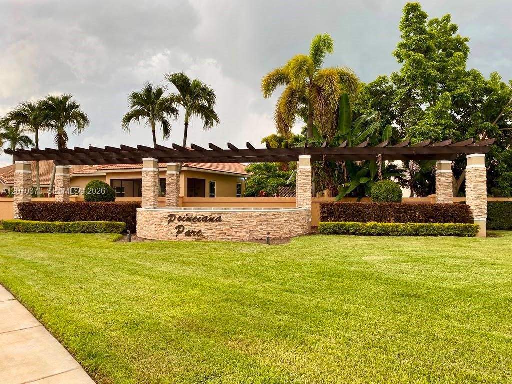 223 SW Maple Ter , Davie, FL 33325 Photo