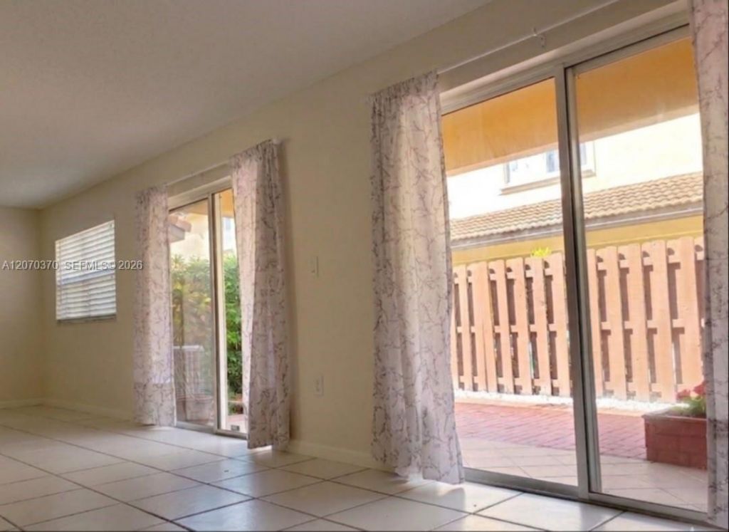 223 SW Maple Ter , Davie, FL 33325 Photo