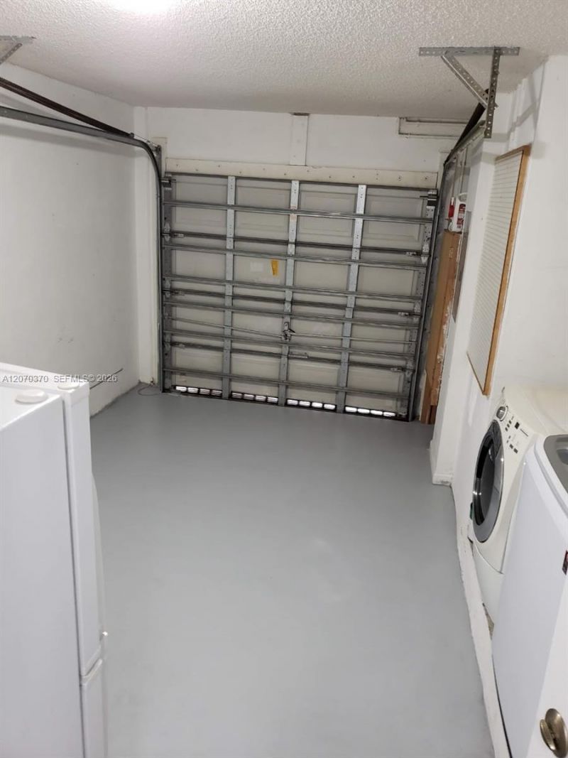 223 SW Maple Ter , Davie, FL 33325 Photo