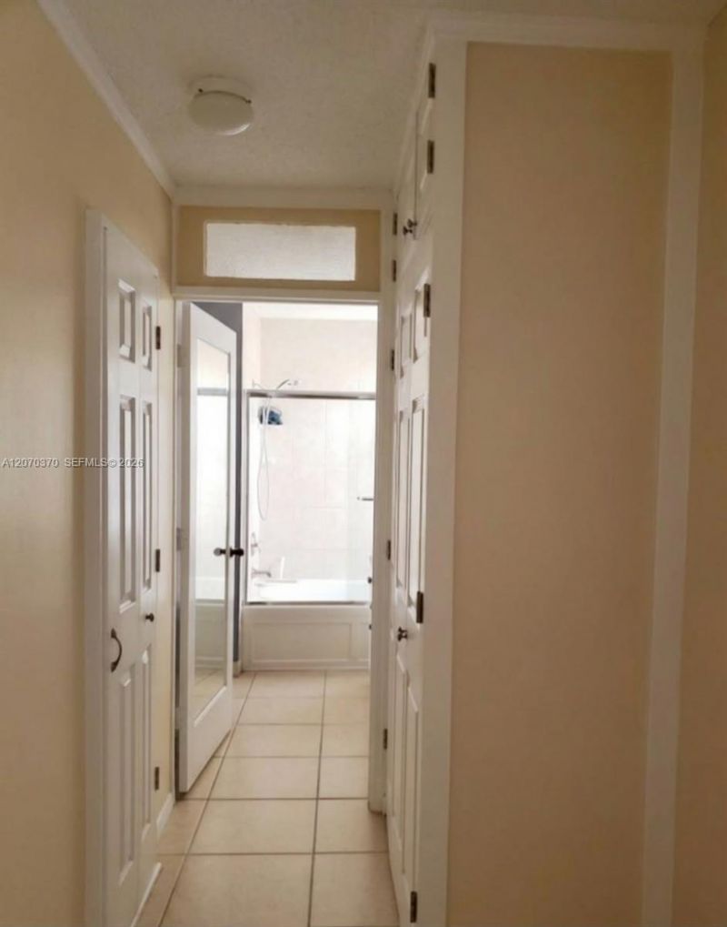 223 SW Maple Ter , Davie, FL 33325 Photo