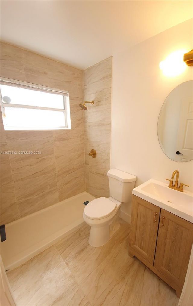 15609 SW 100th Ter, Miami, FL 33196 Photo
