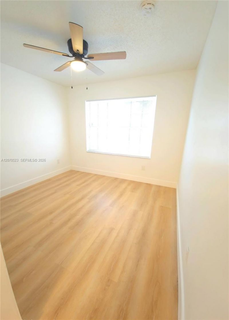 15609 SW 100th Ter, Miami, FL 33196 Photo