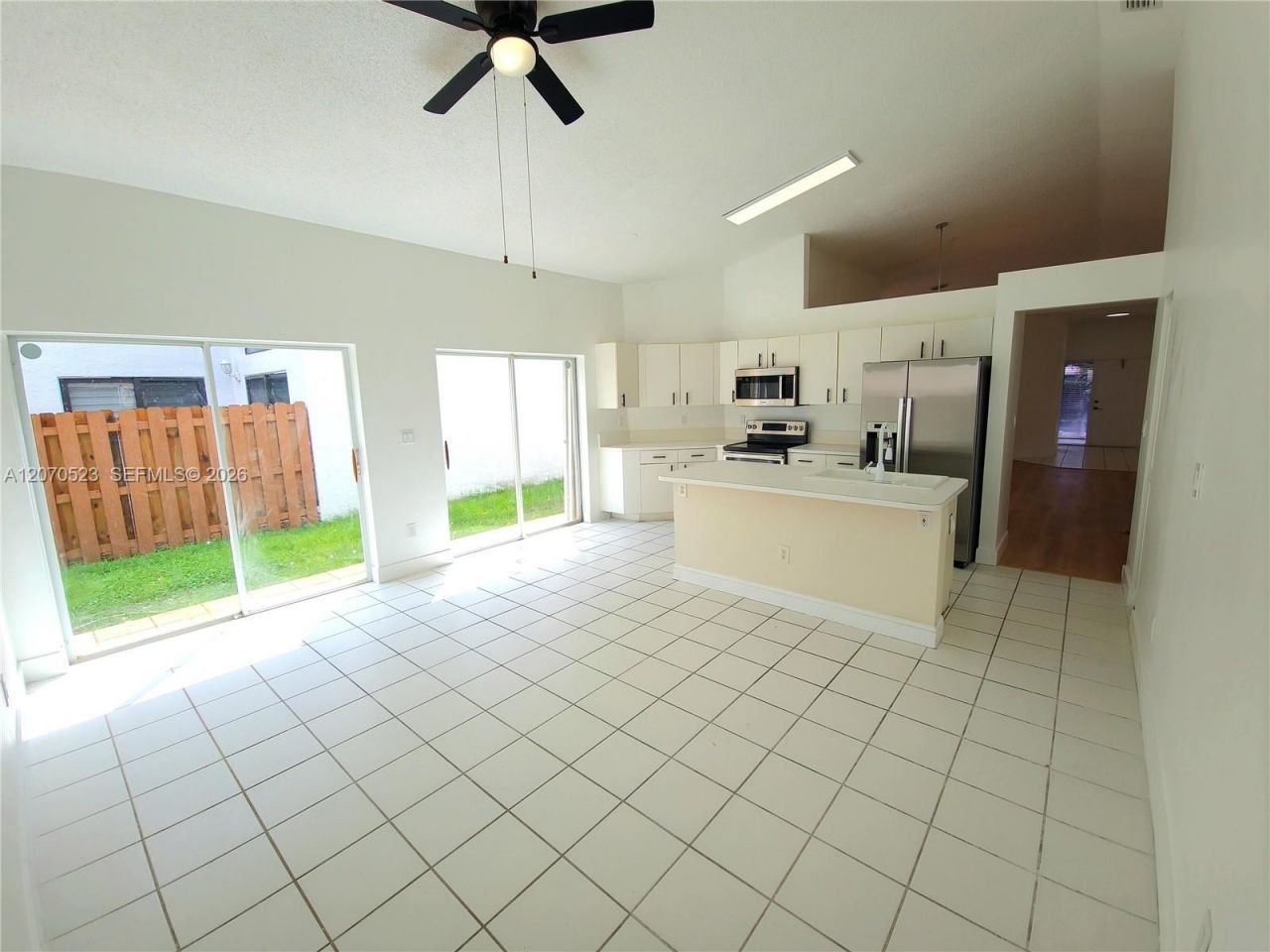 15609 SW 100th Ter, Miami, FL 33196 Photo