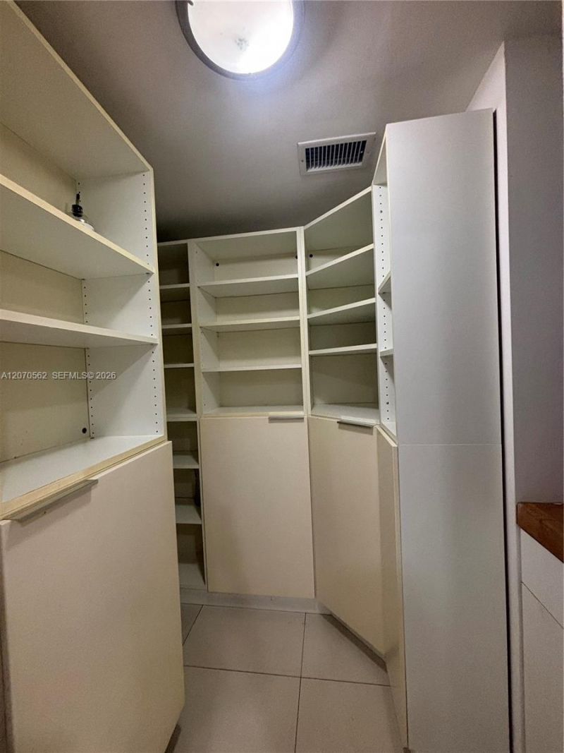 4726 Alton Rd, Miami Beach, FL 33140 Photo