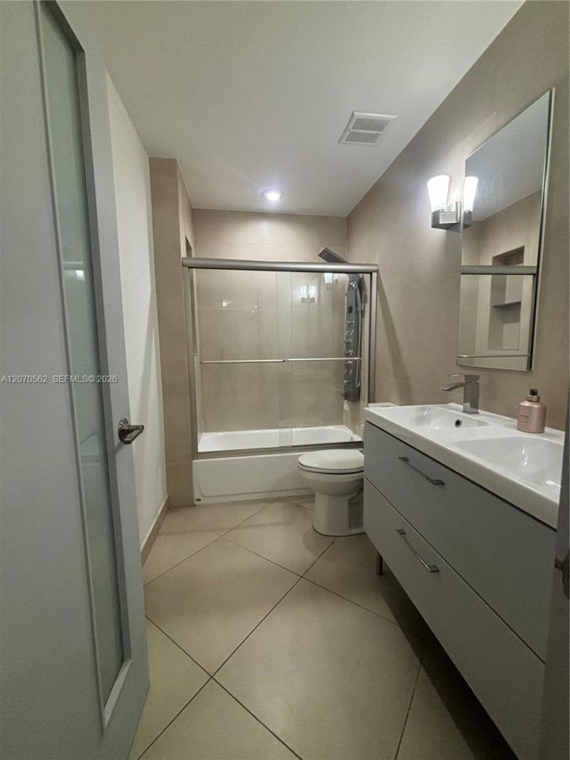 4726 Alton Rd, Miami Beach, FL 33140 Photo