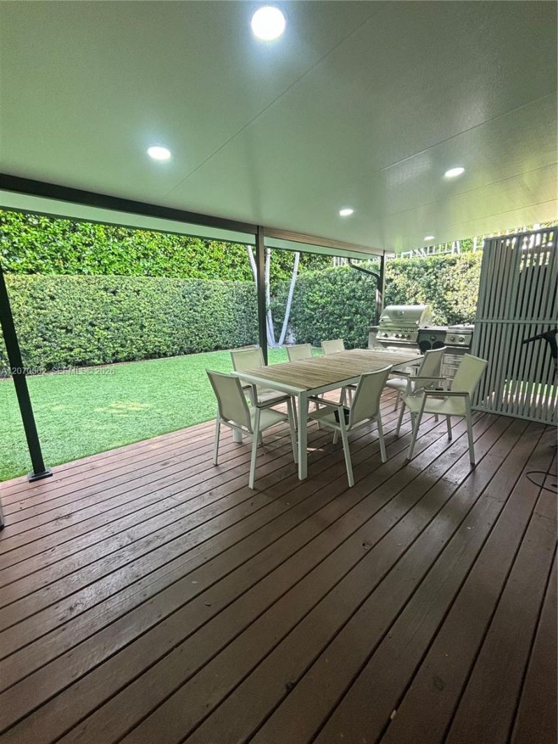 4726 Alton Rd, Miami Beach, FL 33140 Photo
