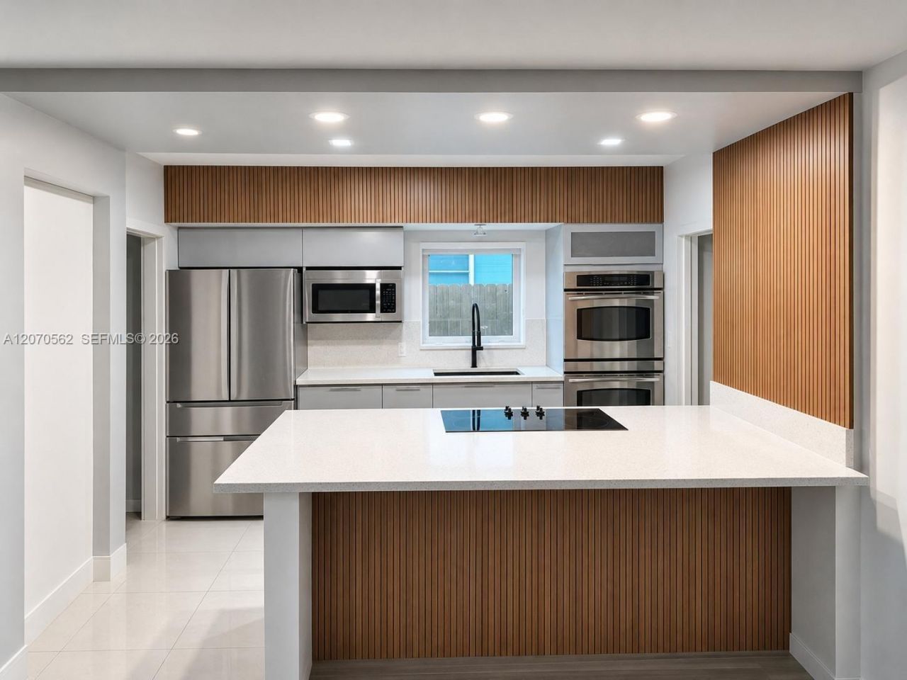 4726 Alton Rd, Miami Beach, FL 33140 Photo