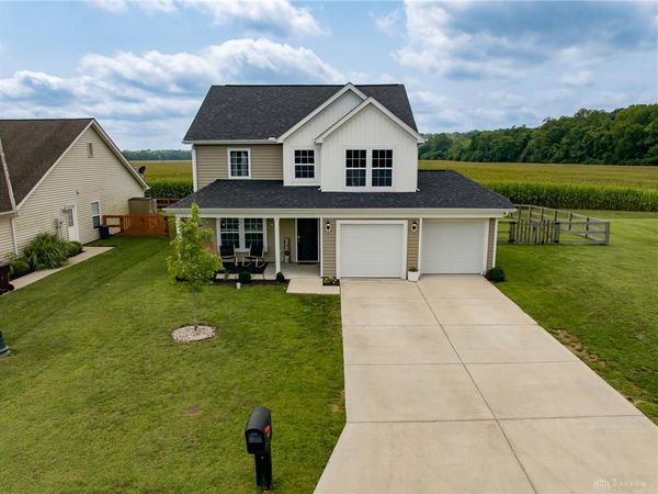 127 Pebble Stone Lane, Clarksville, OH 45113