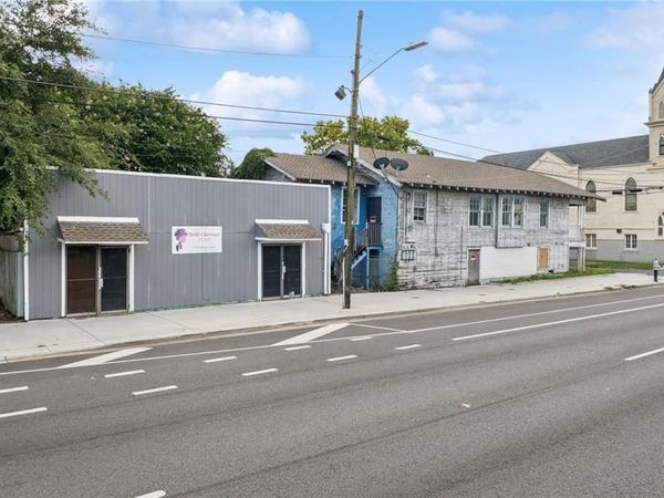 210 N BROAD Street , New Orleans, LA 70119