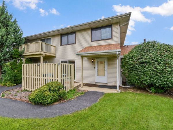 2356 Carnation Drive , Unit 2356, Crest Hill, IL 60403