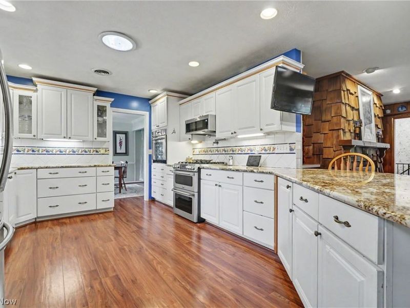 671 S Sheraton Drive, Akron, OH 44319 Photo 10