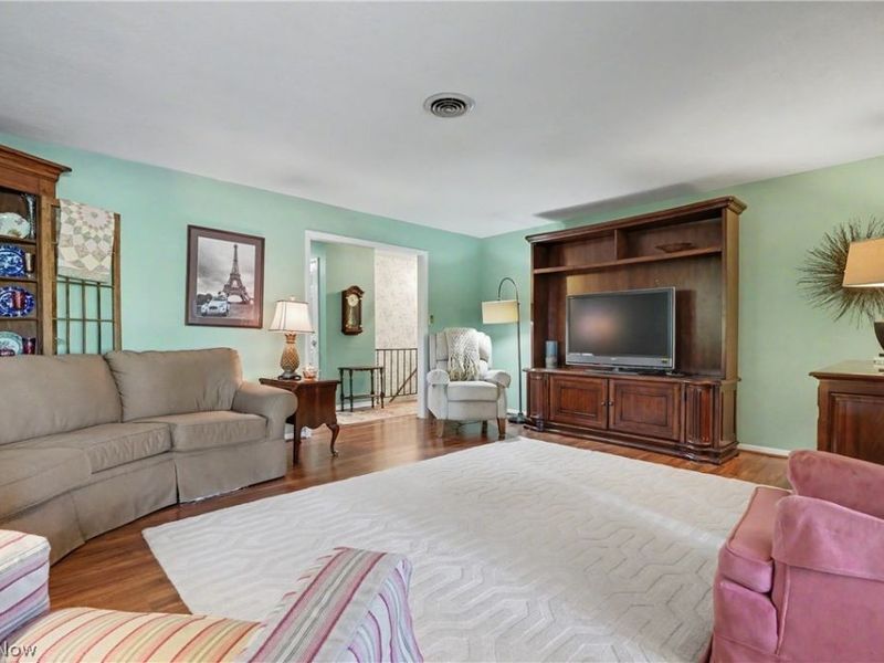671 S Sheraton Drive, Akron, OH 44319 Photo 17