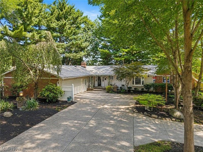 671 S Sheraton Drive, Akron, OH 44319 Photo 2