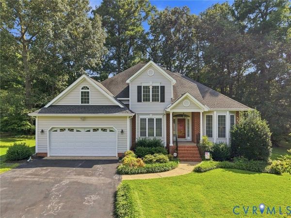 13725 Nairn Court , Chester, VA 23831