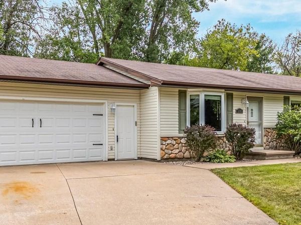 1205 MANITOWOC ROAD, Menasha, WI 54952