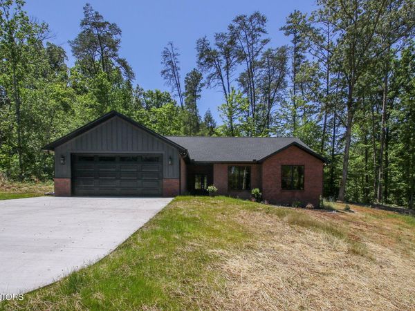 1632 Valley Woods Drive, Sevierville, TN 37862