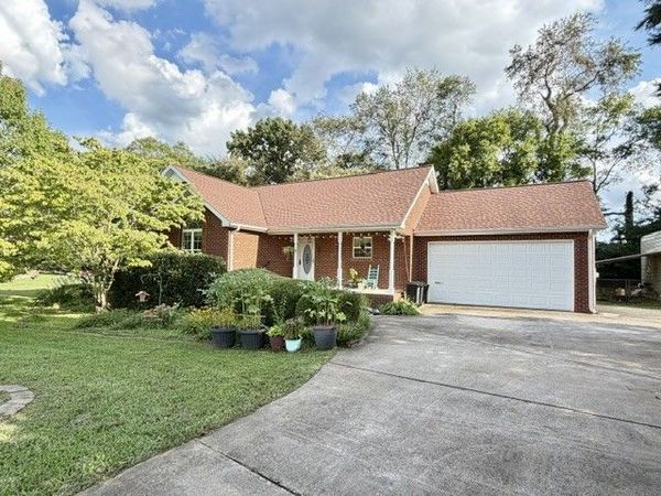 125 Hazelwood Ln , Winchester, TN 37398