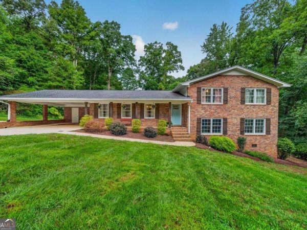 106 St James Court, Athens, GA 30606