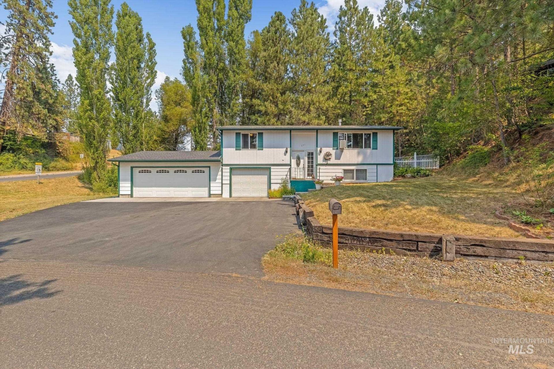 321 Monica St, Troy, ID 83871 Main Photo