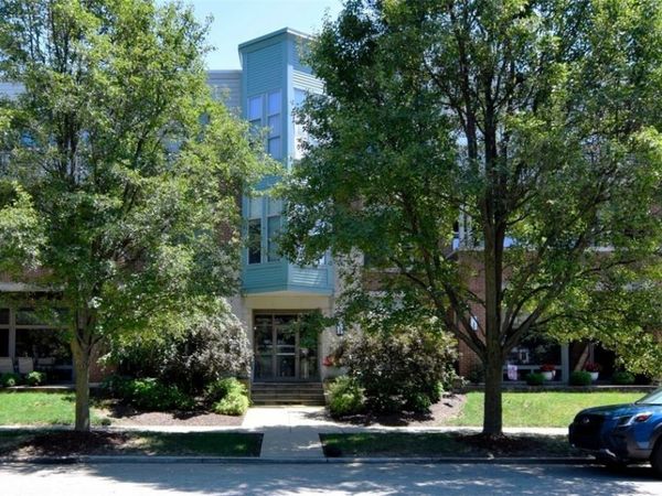2079 Random Road, Unit 102, Cleveland, OH 44106