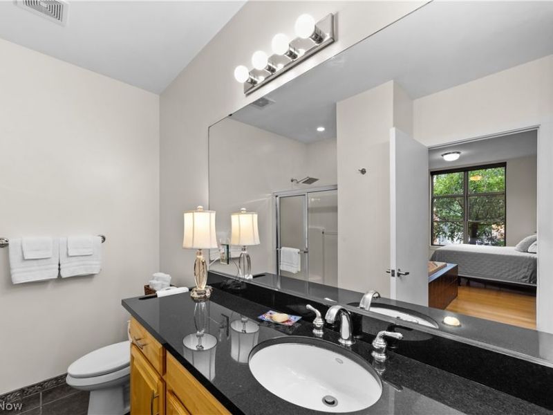 2079 Random Road, Unit 102, Cleveland, OH 44106 Photo 16