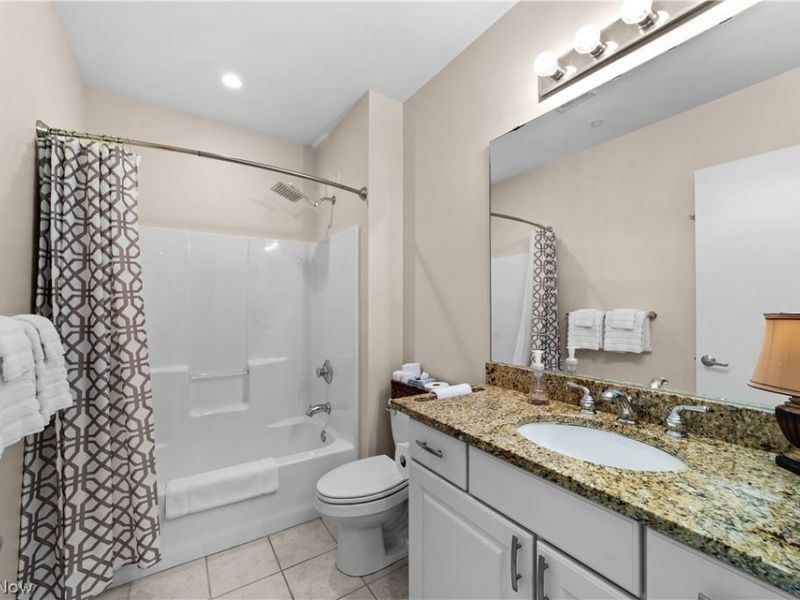 2079 Random Road, Unit 102, Cleveland, OH 44106 Photo 22