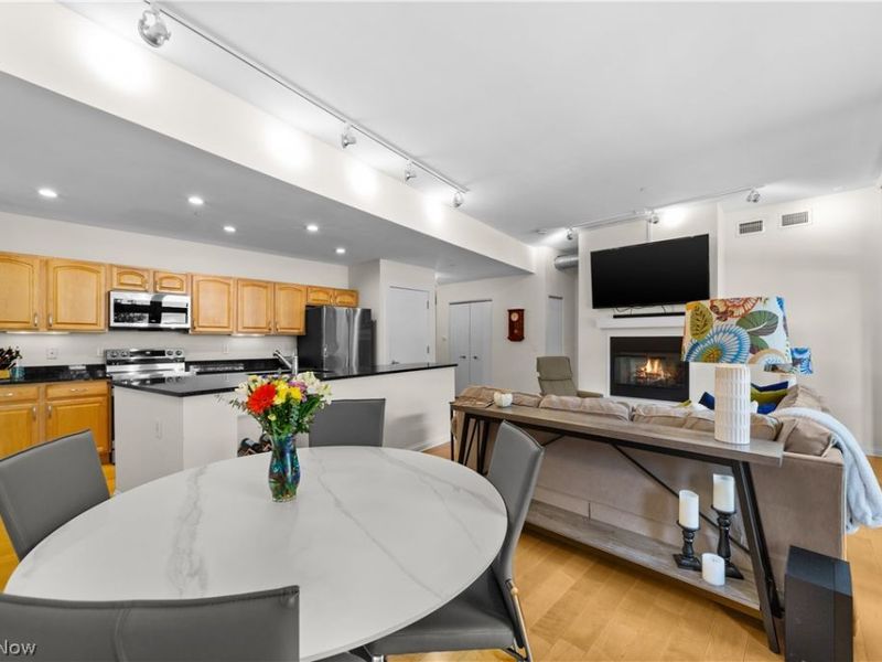 2079 Random Road, Unit 102, Cleveland, OH 44106 Photo 8