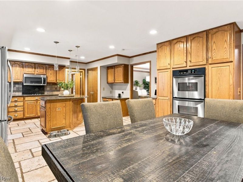 30401 Kristin Court, Willoughby Hills, OH 44092 Photo 12