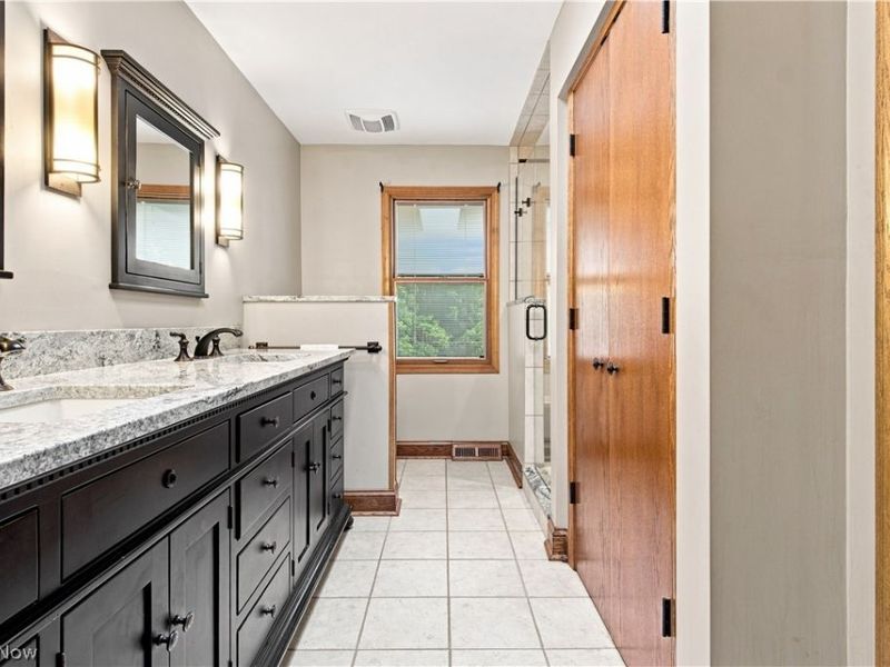 30401 Kristin Court, Willoughby Hills, OH 44092 Photo 30
