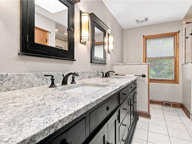30401 Kristin Court, Willoughby Hills, OH 44092 Photo 31