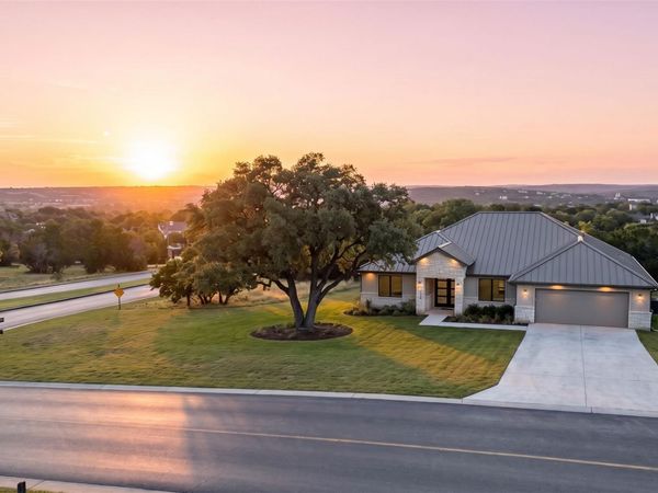 101 Broken Hills, Horseshoe Bay, TX 78657