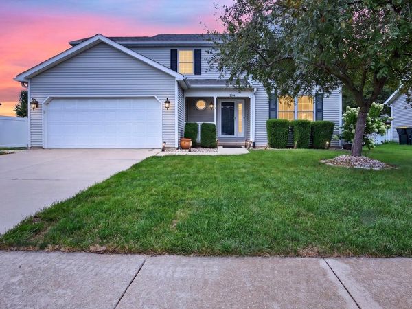 2314 Heather Ridge Drive , Normal, IL 61761