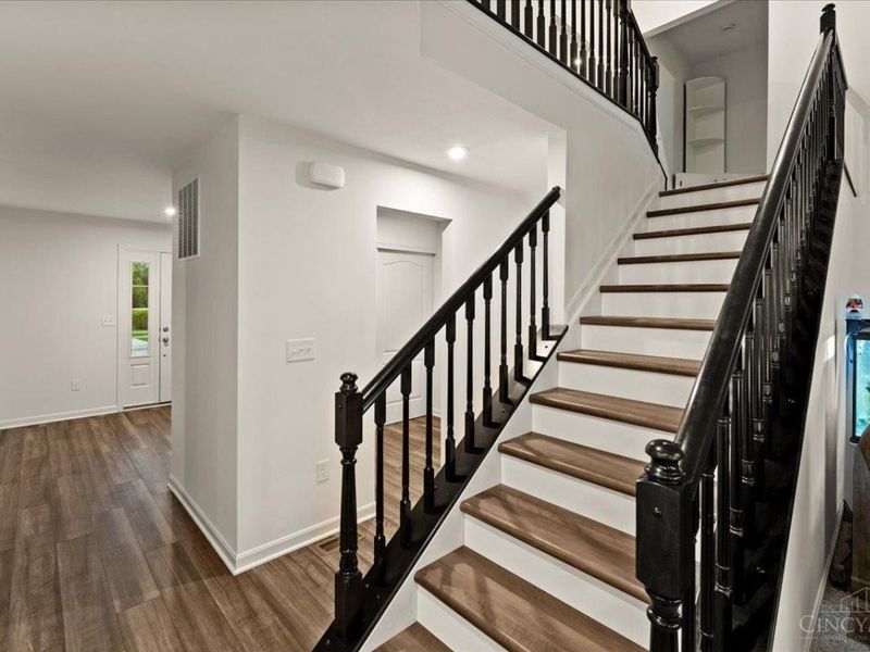 7082 Birkdale Drive, Hamilton Township, OH 45039 Photo 19