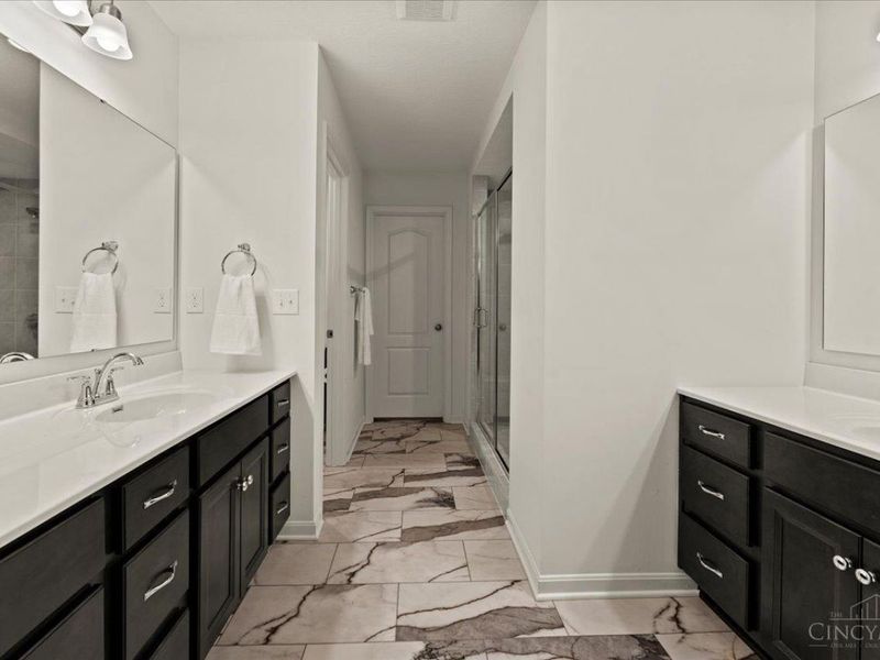 7082 Birkdale Drive, Hamilton Township, OH 45039 Photo 26