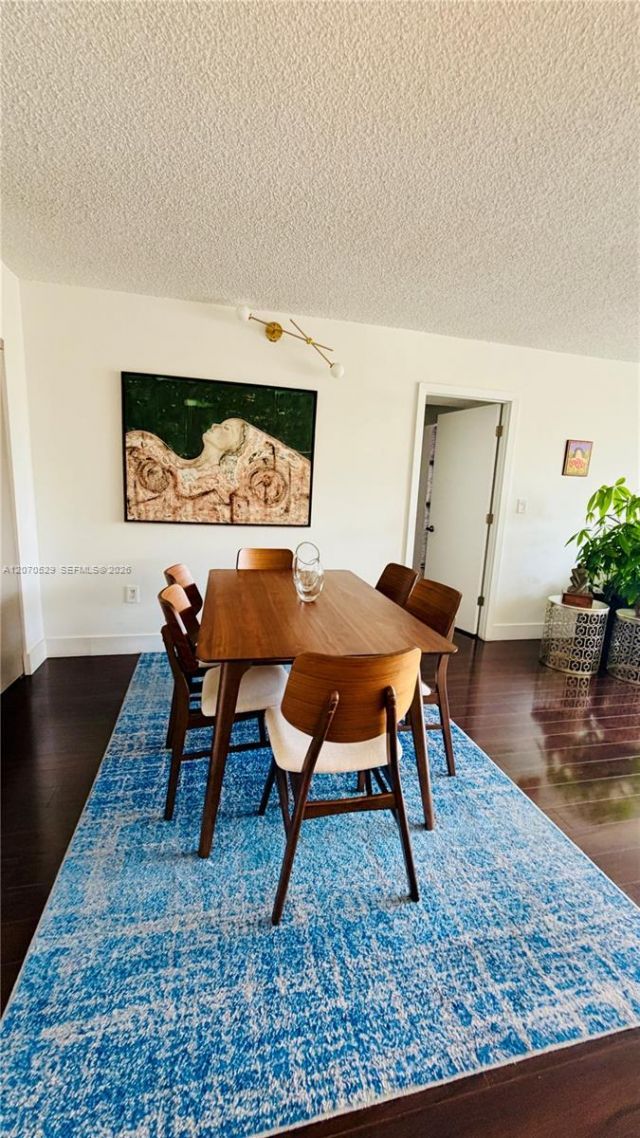 3701 N Country Club Dr , Unit 304, Aventura, FL 33180 Photo