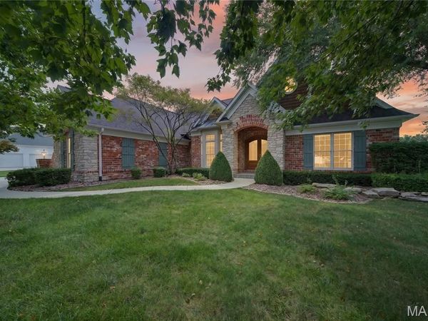 1008 Hawks Landing Drive, Lake St Louis, MO 63367
